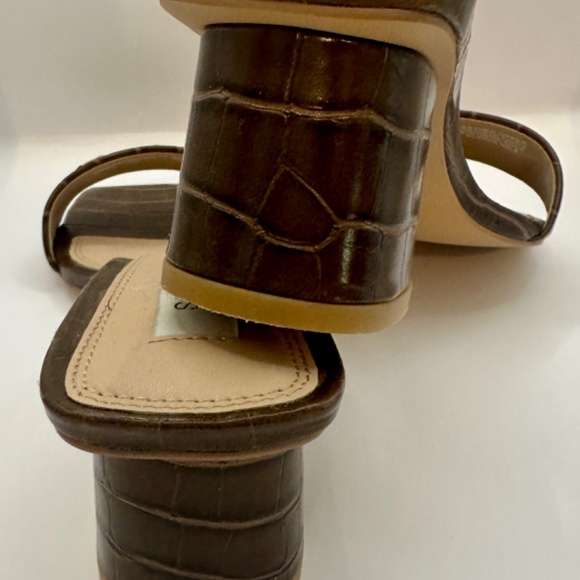 STEVEN NEW YORK CHOCOLATE BROWN SANDALS - Picture 2 of 3